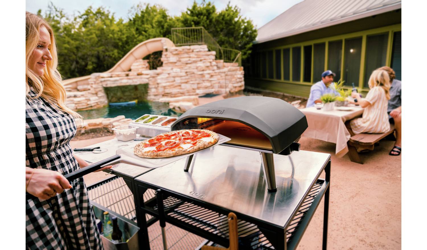 Ooni Koda 16 Gas-Powered Pizza Oven - Authentic Neapolitan Pizza in 60 Seconds